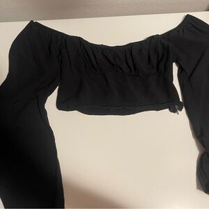 Women’s off the should top